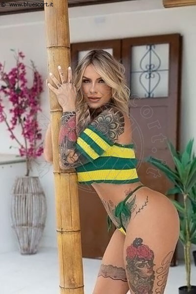 Foto Manuela Blond Annunci Sexy Escort L'aquila 3509944322